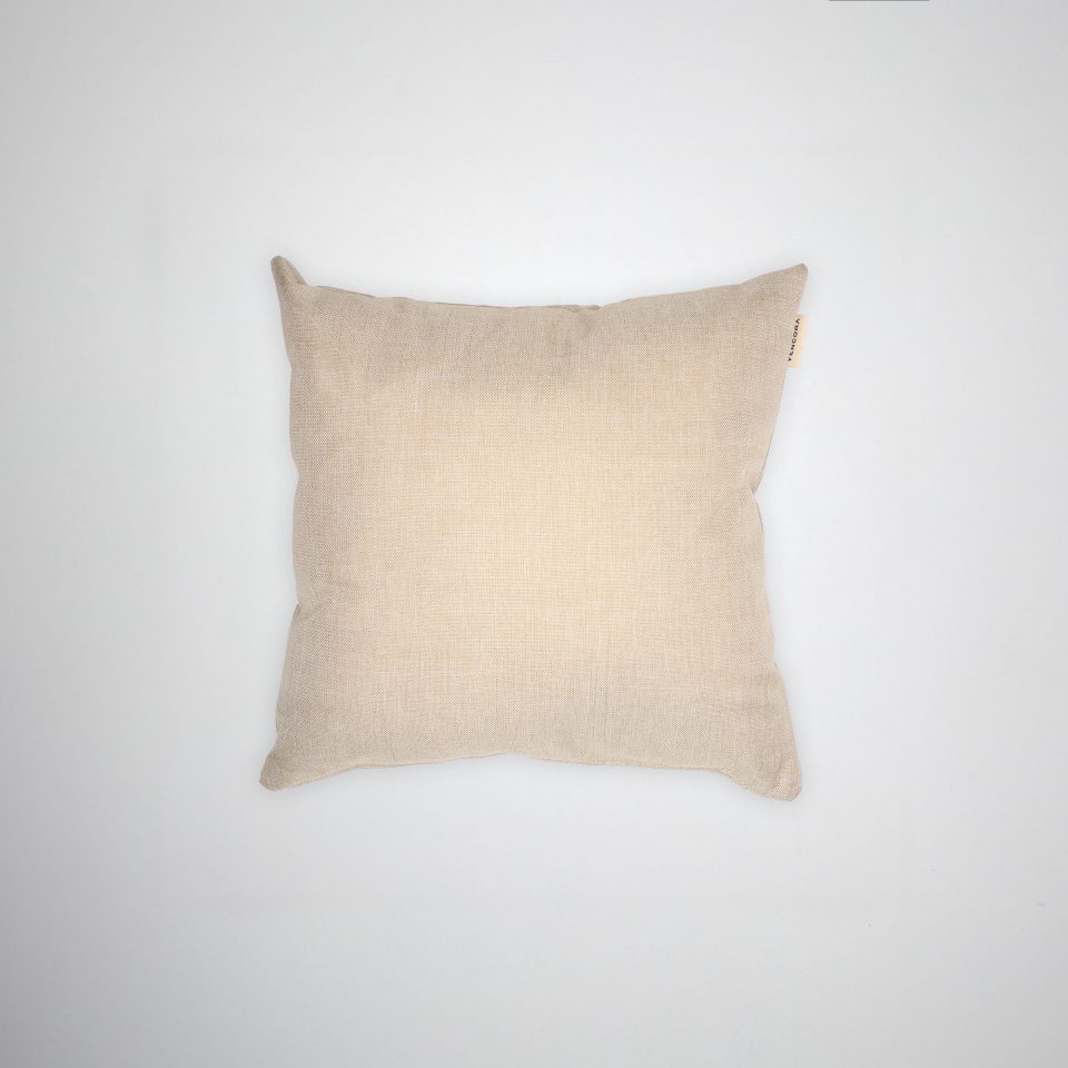 COJÍN CÓNDOR BEIGE