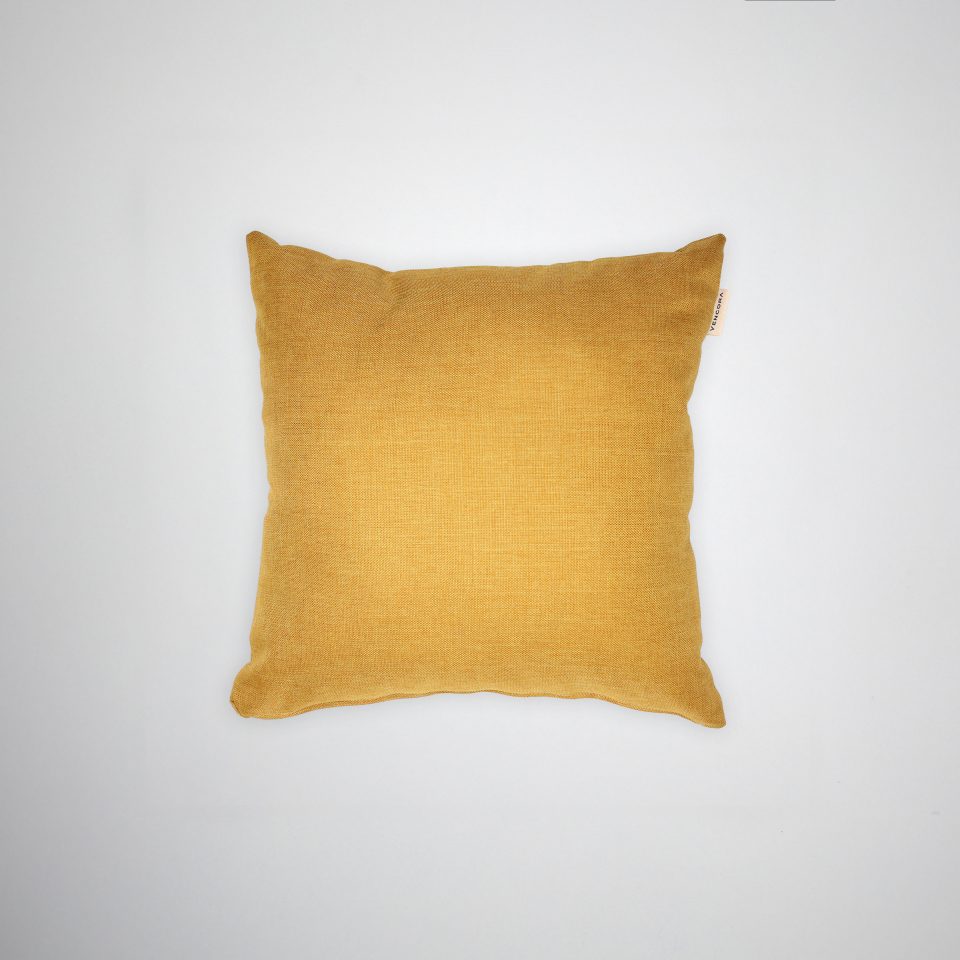 COJÍN CÓNDOR MOSTAZA